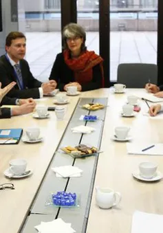 EU và Ukraine ký thỏa thuận liên kết chính trị
