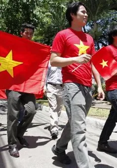 Thể hiện lòng yêu nước nhưng phải tỉnh táo, sáng suốt