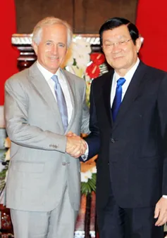 Chủ tịch nước Trương Tấn Sang tiếp Thượng nghị sĩ Hoa Kỳ Bob Corker