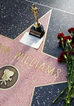 Người hâm mộ thế giới tưởng nhớ Robin Williams