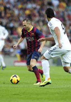 Iniesta "tỏ lòng trung" với Barcelona