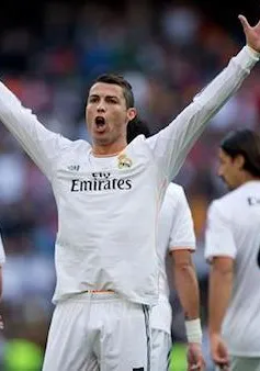 CR7 dẫn đầu cuộc đua Chiếc giày vàng