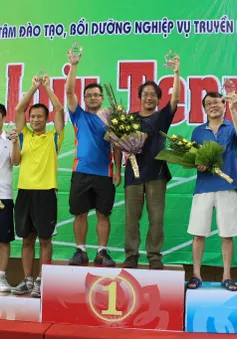 Giải giao lưu Tennis lần thứ hai của Trung tâm Đào tạo thành công tốt đẹp