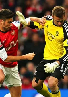 VIDEO: Arsenal "vượt ải" Southampton nhờ cú đúp của Giroud