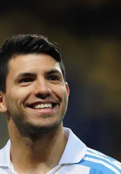 Chủ tịch Real phủ nhận liên hệ với Aguero