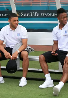 Thầy Hodgson xác nhận "The Ox" Chamberlain không mất Wolrd Cup 