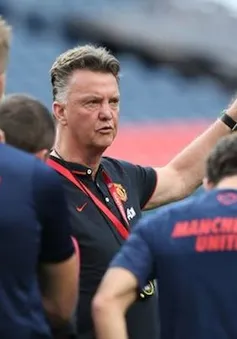 Louis van Gaal chê Man Utd là đội bóng "gãy nát"