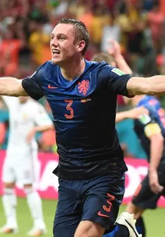 Tin chuyển nhượng tối 29/07: Stefan De Vrij khiến Van Gaal "tẽn tò"