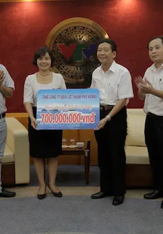 Tổng Công ty Điện lực Hà Nội ủng hộ 700 triệu đồng cho chương trình Biển đảo Quê hương