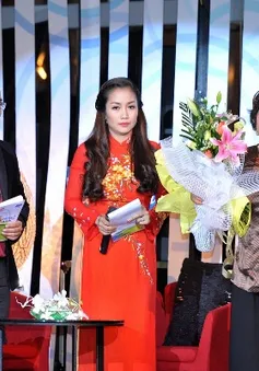 Câu chuyện âm nhạc tháng 10 khiến khán giả rơi nước mắt
