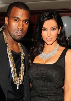 Kanye West  “mờ mắt” vì tình?