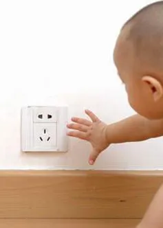 Sơ cứu khi trẻ bị điện giật