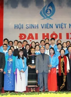 "Làm tốt hơn nữa công tác giáo dục tư tưởng cho sinh viên"