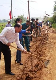 Kon Tum ra quân làm đường giao thông nông thôn 