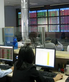 Nhà đầu tư cá nhân còn e dè với quỹ đầu tư mở
