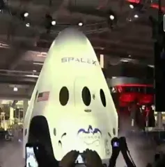 Ra mắt tàu vũ trụ thế hệ mới Dragon V2