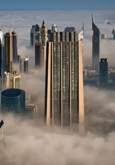 Ngỡ ngàng những tòa nhà xuyên mây ở Dubai