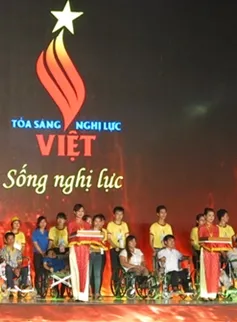 Gala “Tỏa sáng Nghị lực Việt”: Chung tay tiếp “lửa” niềm tin, “thắp sáng” nghị lực