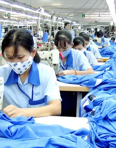 Lương tối thiểu vùng 2015: Chốt đề xuất tăng 15%