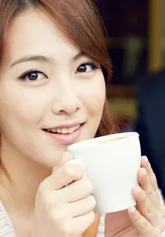 Jiyoung nhóm Kara bỏ hát đi du học