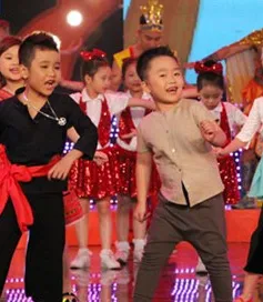 THTT Chương trình nghệ thuật “Thắp sáng những ước mơ” (9h, 15/6, VTV2)