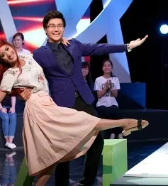 Khánh Thi đi guốc mộc trải nghiệm “Ghế không tựa” (16h50, VTV6)
