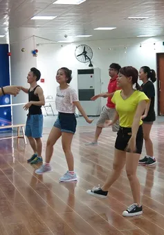 Thí sinh Sao Mai Điểm hẹn háo hức chờ đêm mở màn