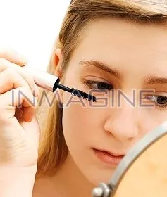 9 mẹo làm đẹp khác thường nhưng hiệu quả