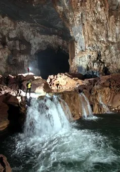 Động Tú Làn - Mạo hiểm và khám phá