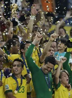 Brazil trở lại top 10 thế giới, Việt Nam mất ngôi số 1 ĐNA