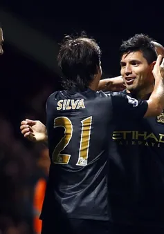 VIDEO: Aguero đưa Man City trở lại top 4