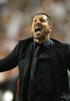 Atletico đại bại 1-4 trước Real: Simeone thừa nhận sai lầm, Ancelotti phủ nhận chuyện "ăn may"