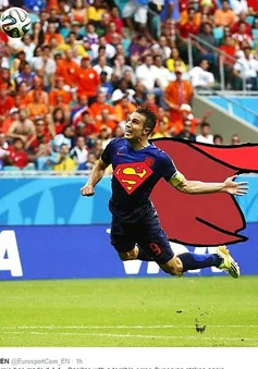 Ảnh chế "siêu nhân" Persie sau chiến thắng lịch sử của Hà Lan