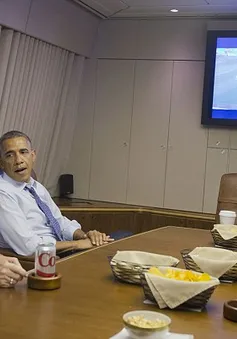 Tổng thống Mỹ Obama xem World Cup 2014 trên chuyên cơ Air Force One