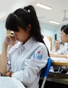 Đổi mới sách giáo khoa: Áp lực cả thầy lẫn trò!