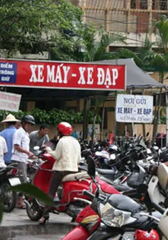 Trông giữ xe Hà Nội: Tiền tỷ chảy vào túi ai?