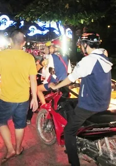 TP.HCM: Tranh thủ “chặt chém” giá giữ xe đêm Noel