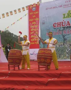 Khai hội chùa Hương Tích 