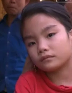 Niềm vui của gia đình cháu Kim Anh sau khi được phẫu thuật tim 