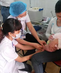 Đăk Nông tiêm vét vaccine sởi cho trẻ em trên toàn tỉnh
