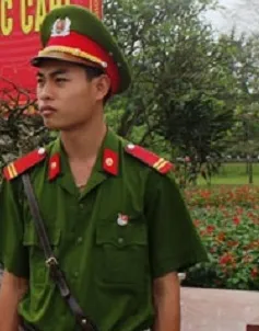 Trung sỹ trẻ trả lại 23 chỉ vàng nhặt được 