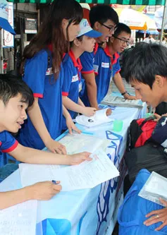 Tiếp sức mùa thi 2014: Nhiều hoạt động thiết thực hỗ trợ thí sinh và phụ huynh