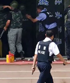 Trung Quốc: 18 nghi phạm trong vụ tấn công khủng bố ở Tân Cương ra đầu thú 