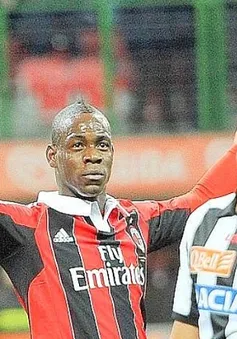 Chùm ảnh: Balotelli có ngày trở về hoàn hảo
