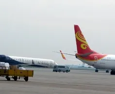 Áp lực thị trường hàng không nội địa trước thời điểm "mở cửa bầu trời" 2015 