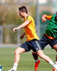 Ronaldo quyết giành cú đúp danh hiệu cá nhân