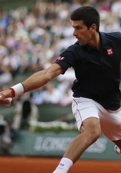 Roland Garros: Nole dè chừng hiện tượng Gulbis