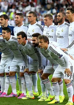 Ronaldo ăn gian chiều cao, Dante và Boateng ăn gian… vòng 1