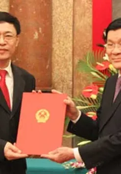 Phong hàm Đại sứ cho 35 cán bộ ngoại giao   