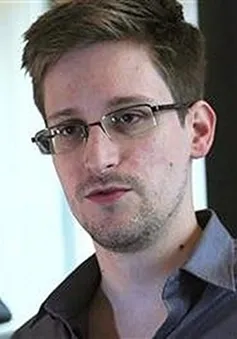 Mỹ hối thúc Nga giao nộp Snowden